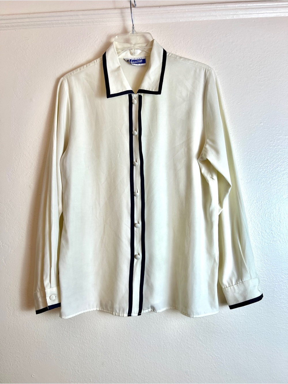 Pendleton  Classic Off White Black Trim  Blouse Shirt Button Up